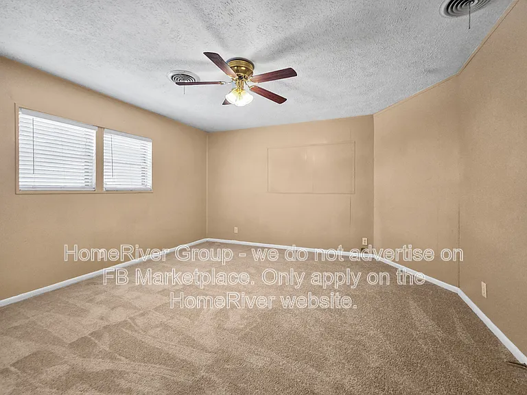 920 Yale St — Photo 10