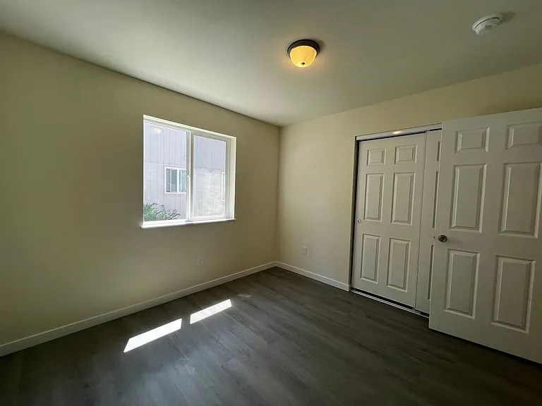 713 N 6th Ave — Photo 14