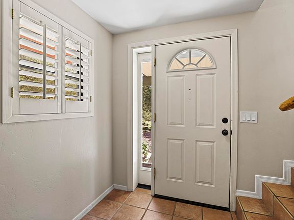 4th image of 511 N Hemlock Cir