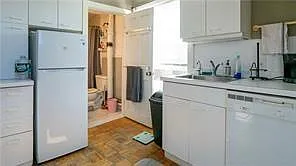 15 Webster St #3 — Photo 9