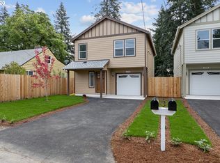 12522 SE Madison St, Portland, OR 97233
