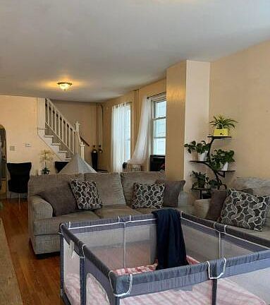 3rd image of 545 N Church St