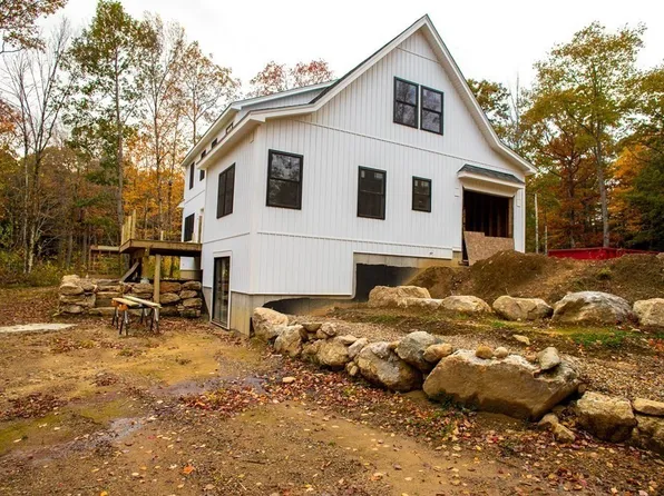 174 Cut Off Rd, Barre, MA 01005