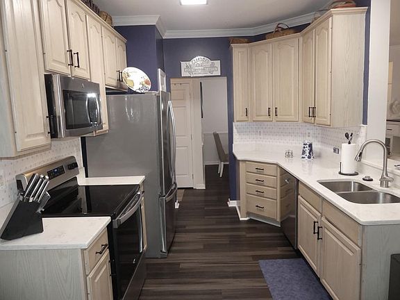 3rd image of 1308 Scottsdale Dr Unit A