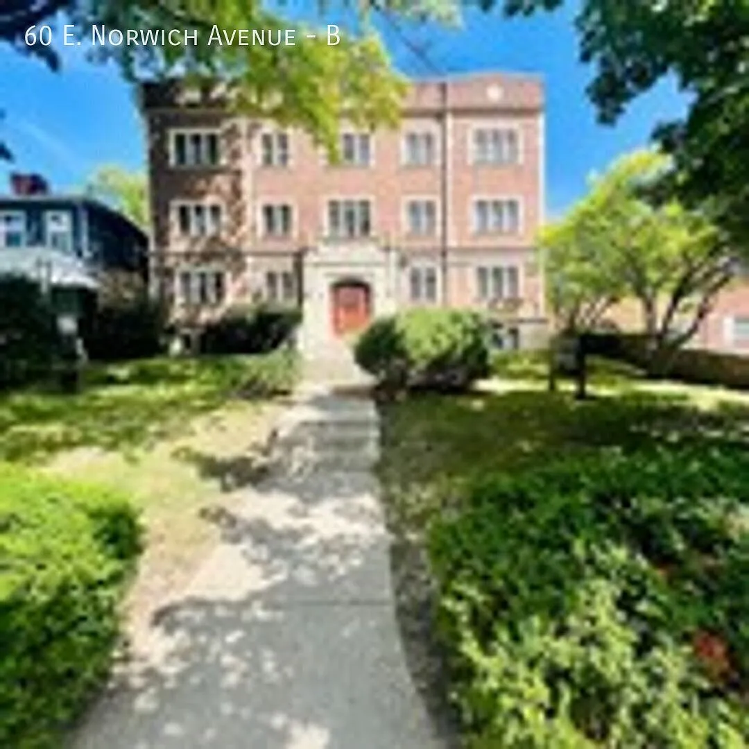 2BD/1BA Near OSU Campus! — Photo 1