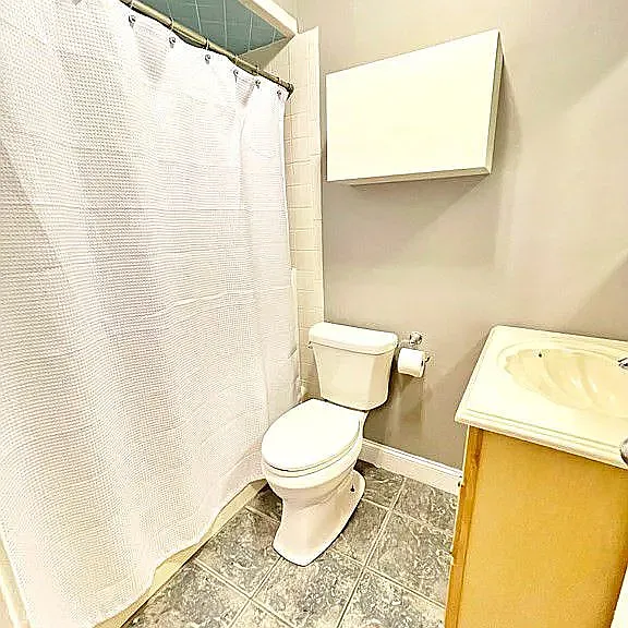 182 Cottage St #101 — Photo 6