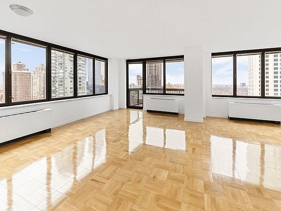 4th image of 235 W 56th St APT 39R