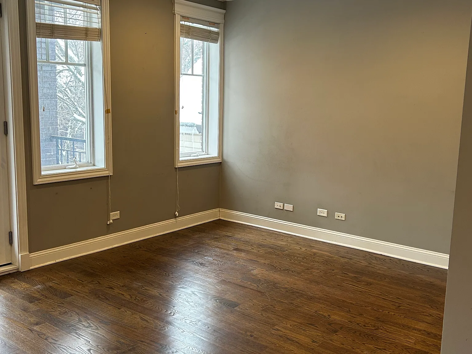 3650 N Damen Ave — Photo 3