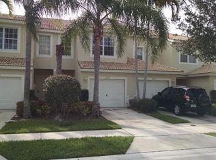 8027 Bellagio Ln, Boynton Beach, FL 33472