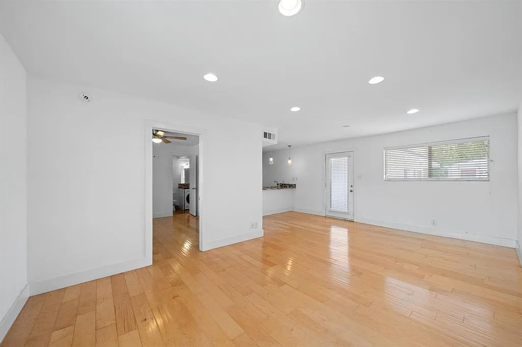 Studio, 1.0 bath, 675 sqft, $1,100 — Photo 1