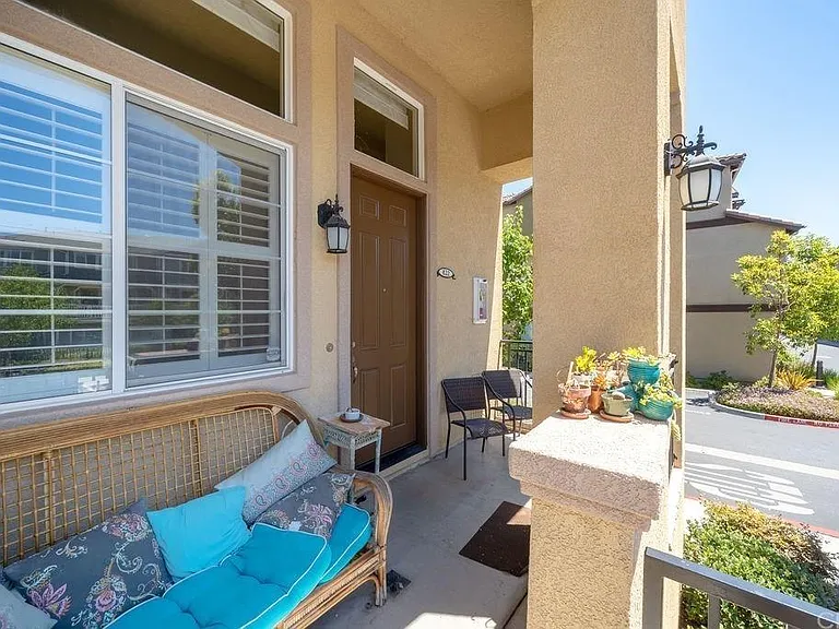 822 Bay Leaf Dr — Photo 3