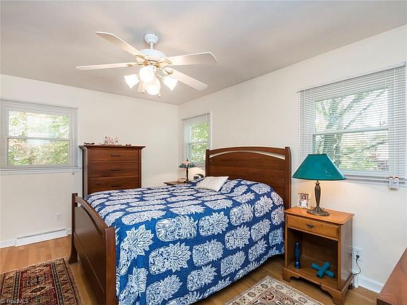 5th image of 609 Catalina Dr