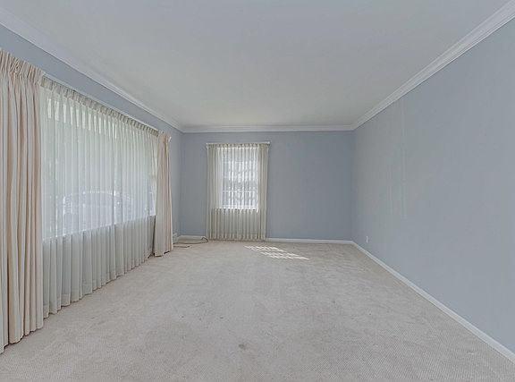 5th image of 6 Oakland Ct