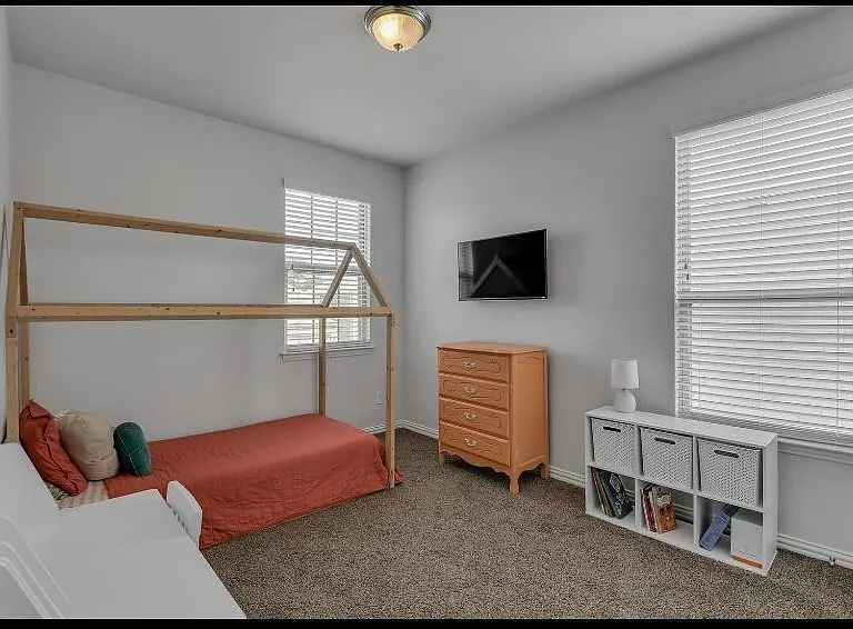 12852 Palancar Dr — Photo 18