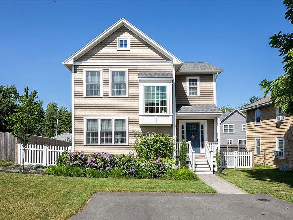 The fence on the left side of the house has been upgraded to a taller one, as shown in the 6th picture, and additional driveway space has been added.