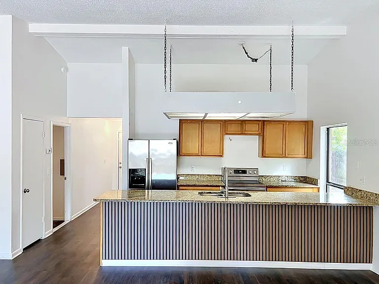 5214 2nd St — Photo 14