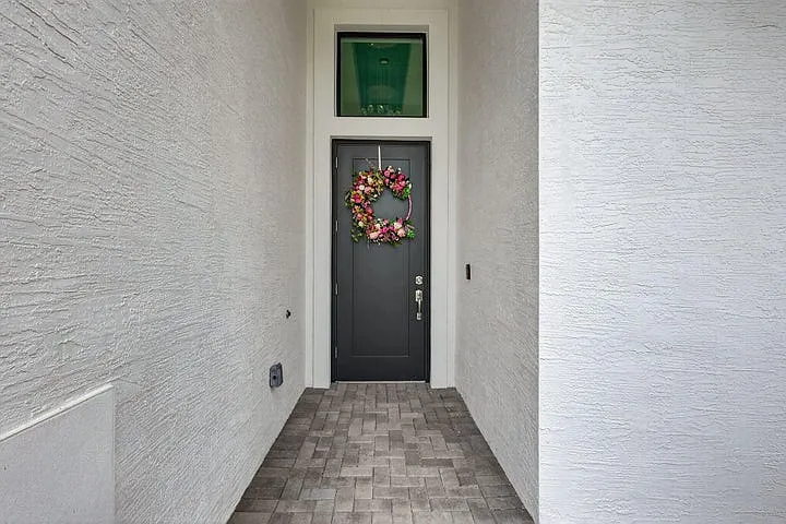 3 bed, 2289 sqft, $4,000 — Photo 3
