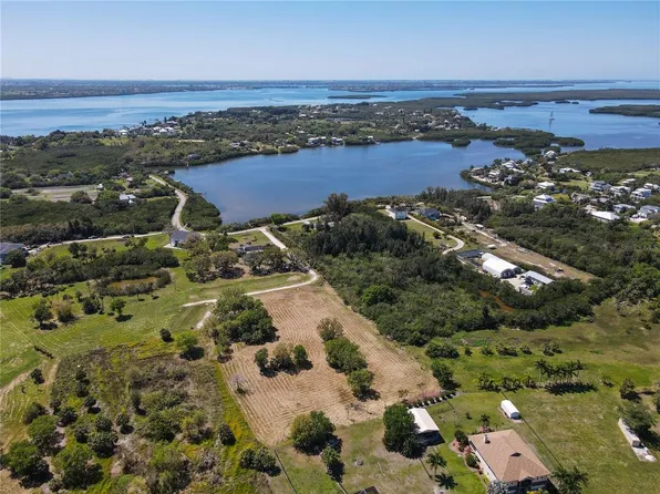 115 Tillett Pl #9, Terra Ceia, FL 34250