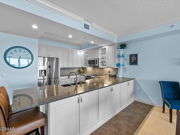 5th image of 2403 S Atlantic Ave APT 802