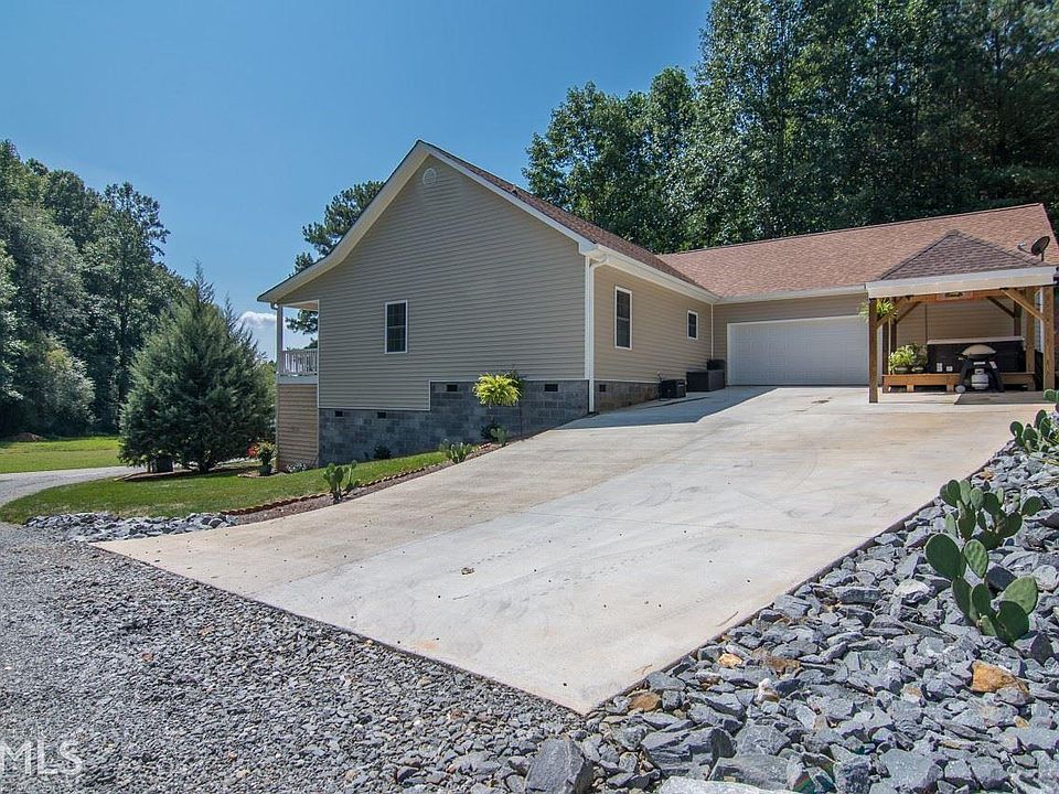 1st image of 15 Cherry Ln #18