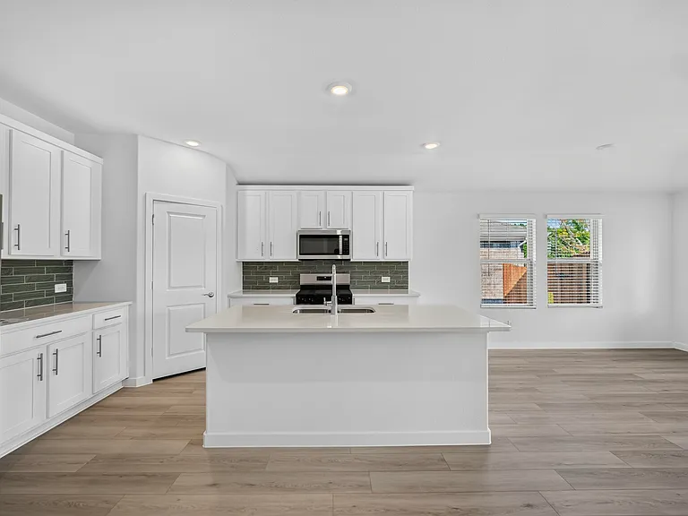 1934 Furlong Dr — Photo 5