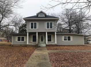 605 W Creek Ave, Sallisaw, OK 74955