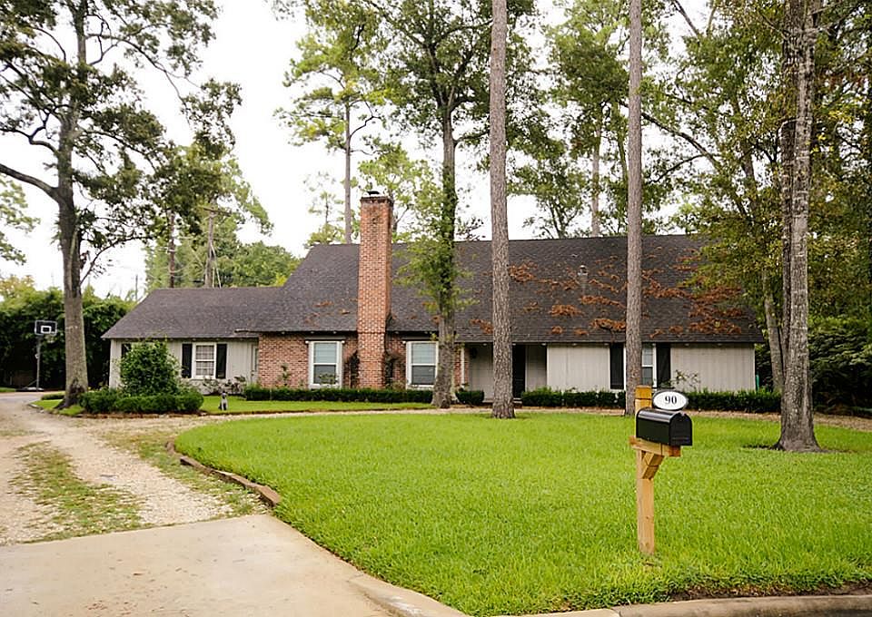 1st image of 90 Williamsburg Ln