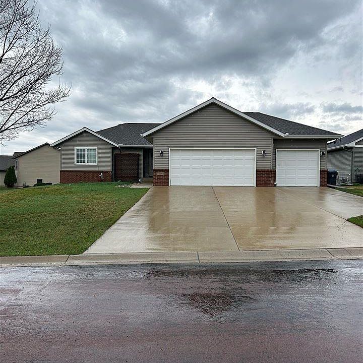 1st image of 104 La Costa Ct
