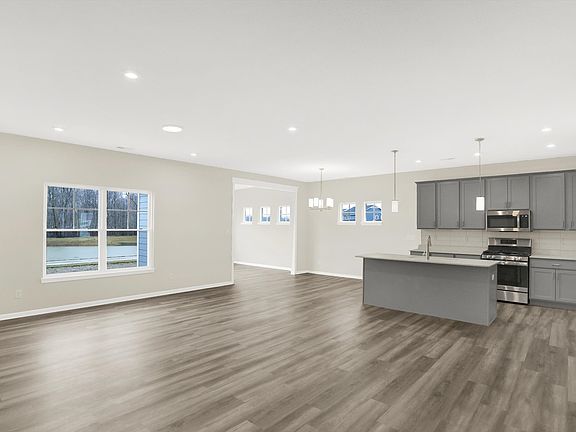 5th image of 3908 Railhead Ave