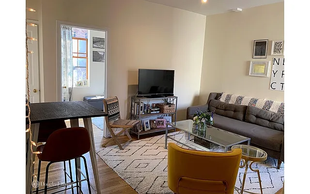 Rented by Douglas Elliman | media 16