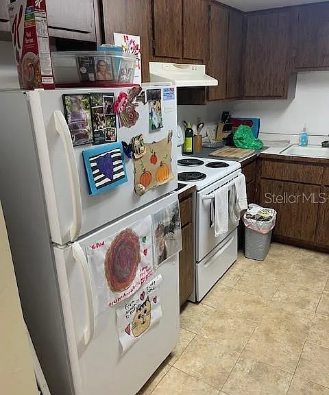 48 Club House Dr #204 — Photo 7