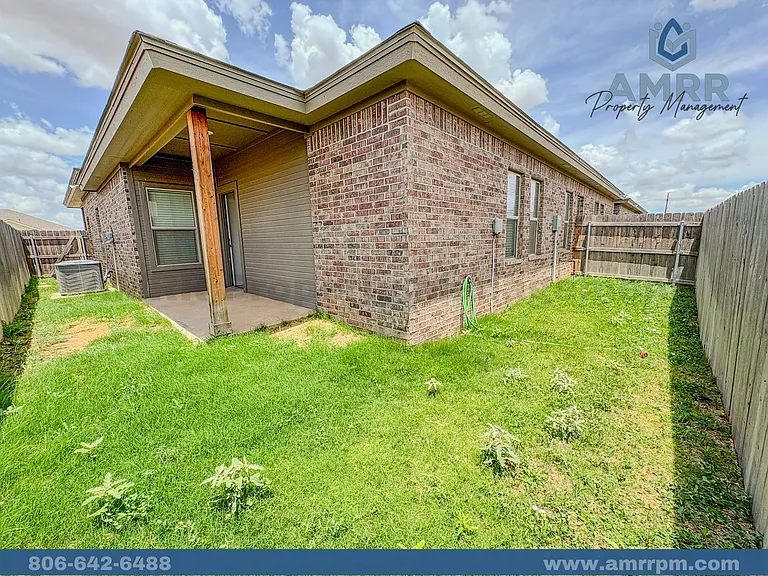 5523 Lehigh St — Photo 2