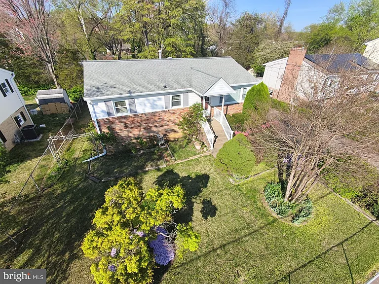 3931 Dominion Dr — Photo 2
