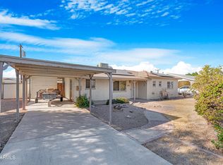 872 N Dakota St, Chandler, AZ 85225