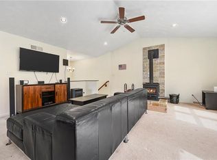 2016 Main St, Claridge, PA 15623