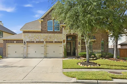 17611 Fossil Ridge Ln Photo 1