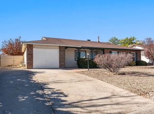 85 Lynwood Dr SE, Rio Rancho, NM 87124