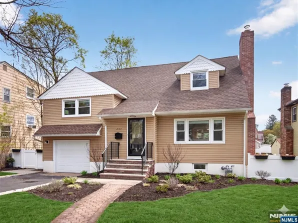 247 Steilen Ave, Ridgewood, NJ 07450