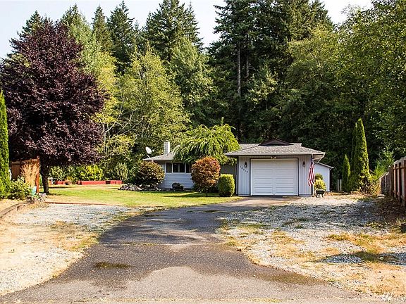 2nd image of 10015 Brookwood Ct SE