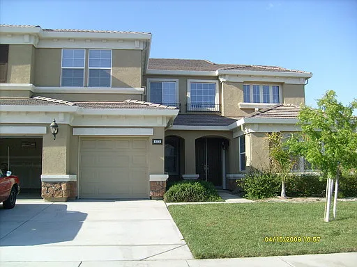 623 W Shasta Ave photo 1