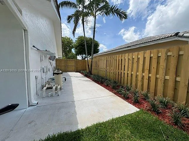 14161 SW 153rd Ave — Photo 4