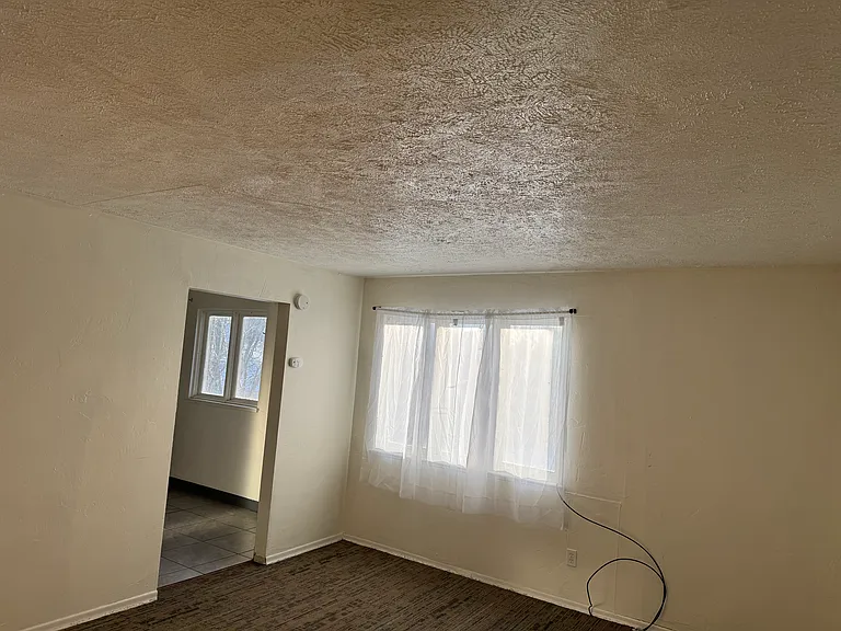 605 Park Dr N #10 — Photo 4