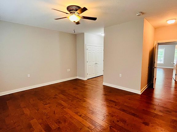 2nd image of 211 University Pkwy #13