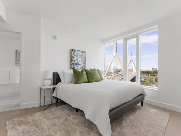 100 Lovejoy Wharf Unit 14E, Boston, MA 02114