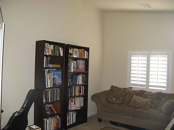 5th image of 8356 Jeremiahs Lodge Ave