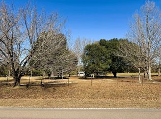 116 Yawn School Rd, Lumberton, MS 39455