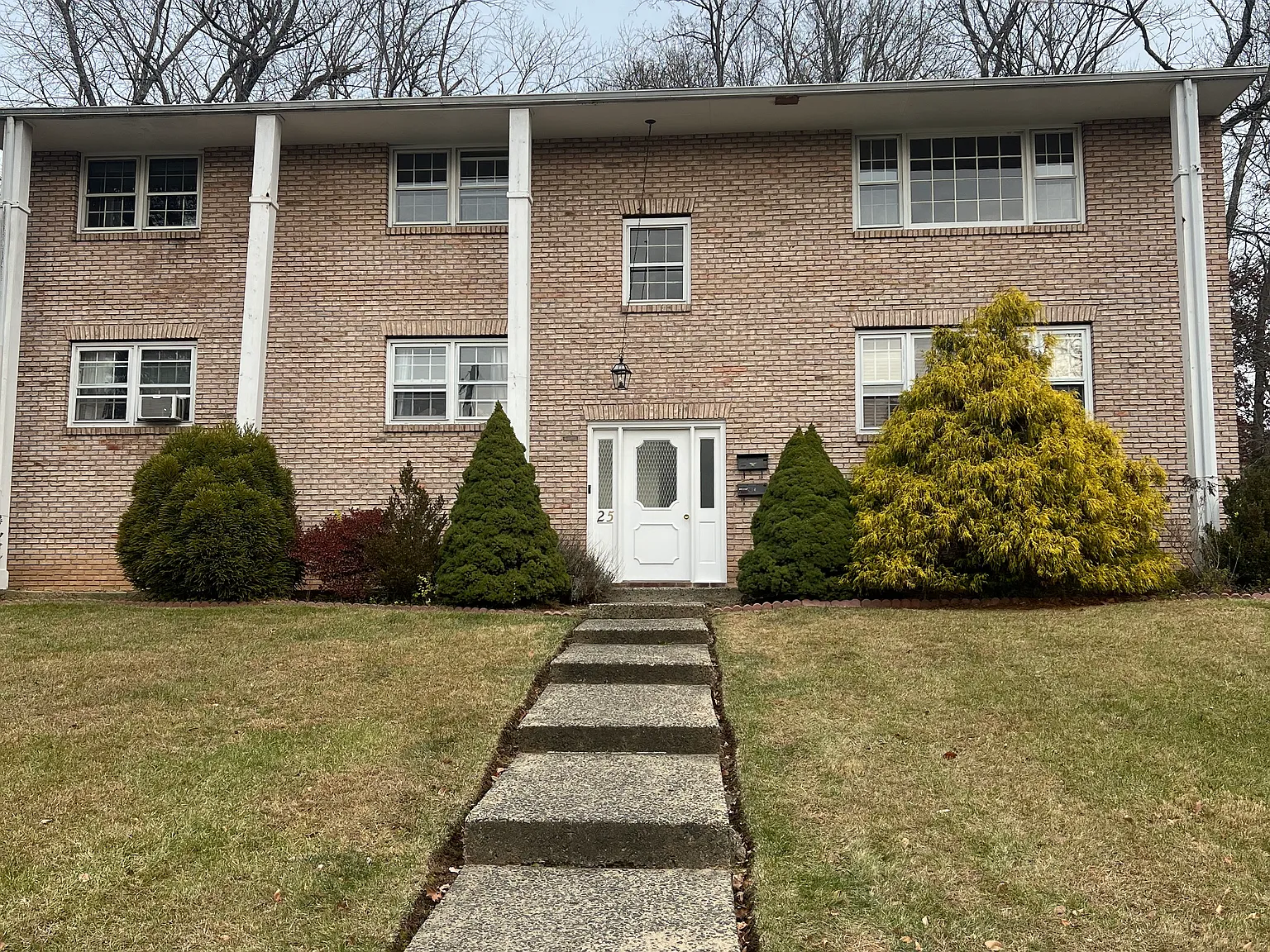 2 bed, $2,195 — Photo 1
