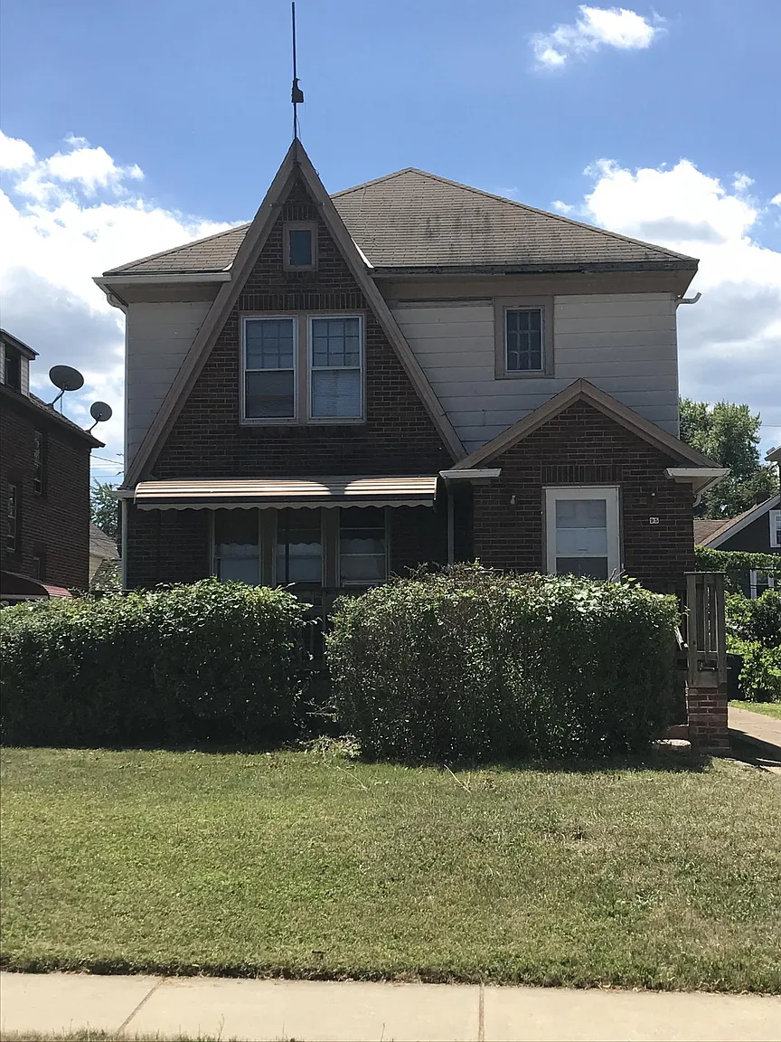 95 Mercer Ave photo 1