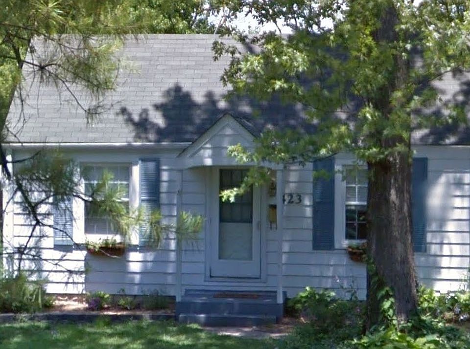 1st image of 423 Seekamp Ave