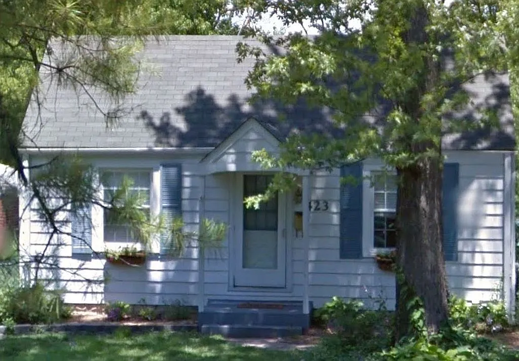 423 Seekamp Ave photo 1